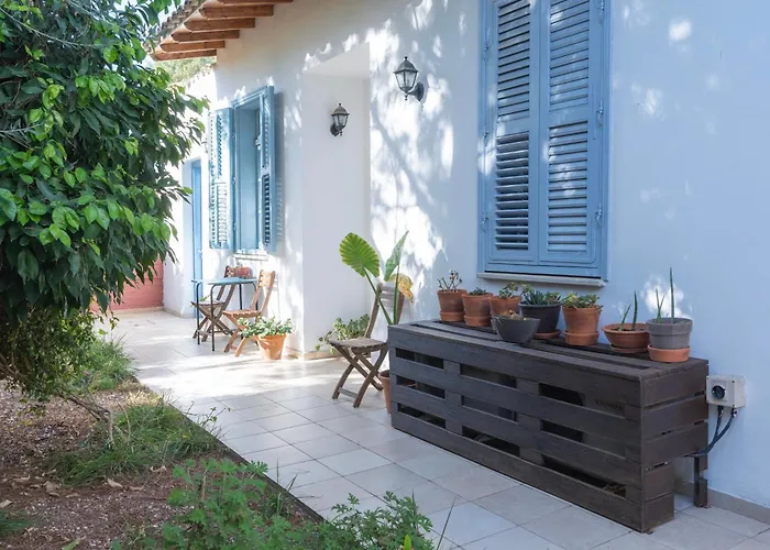 Ananke Bed and Breakfast *